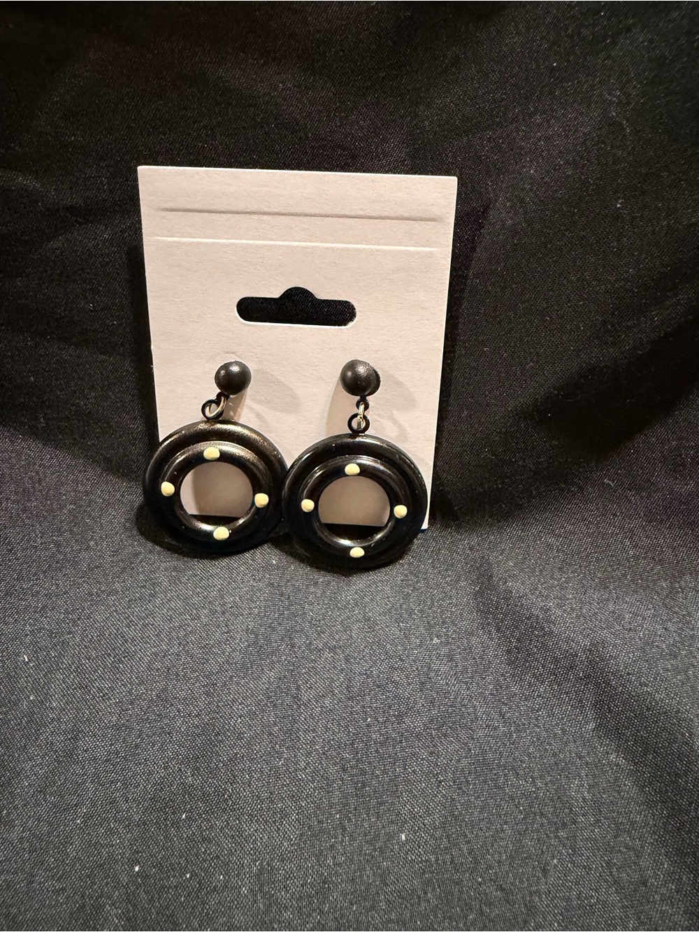 Source Unknown Black Hoop Drop Earrings with Cream Dots
